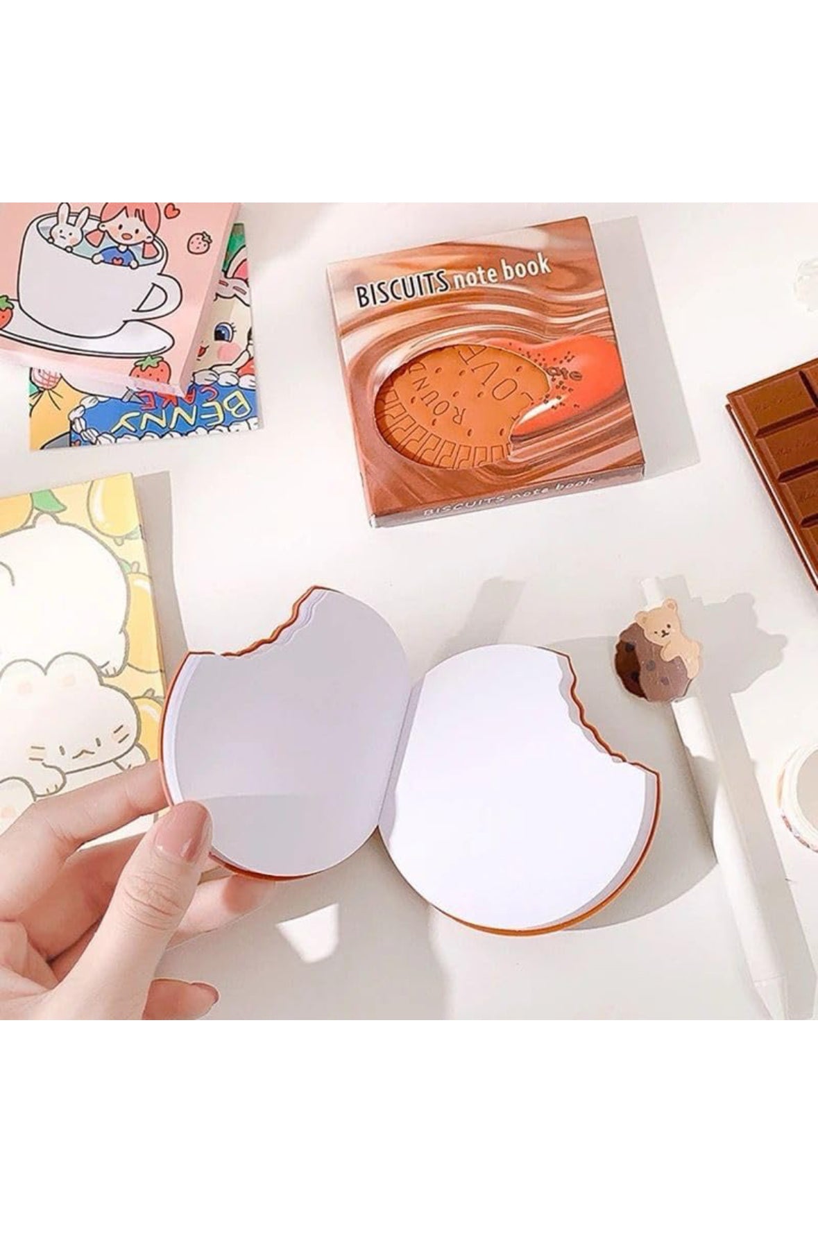 Biscuit shaped notebook